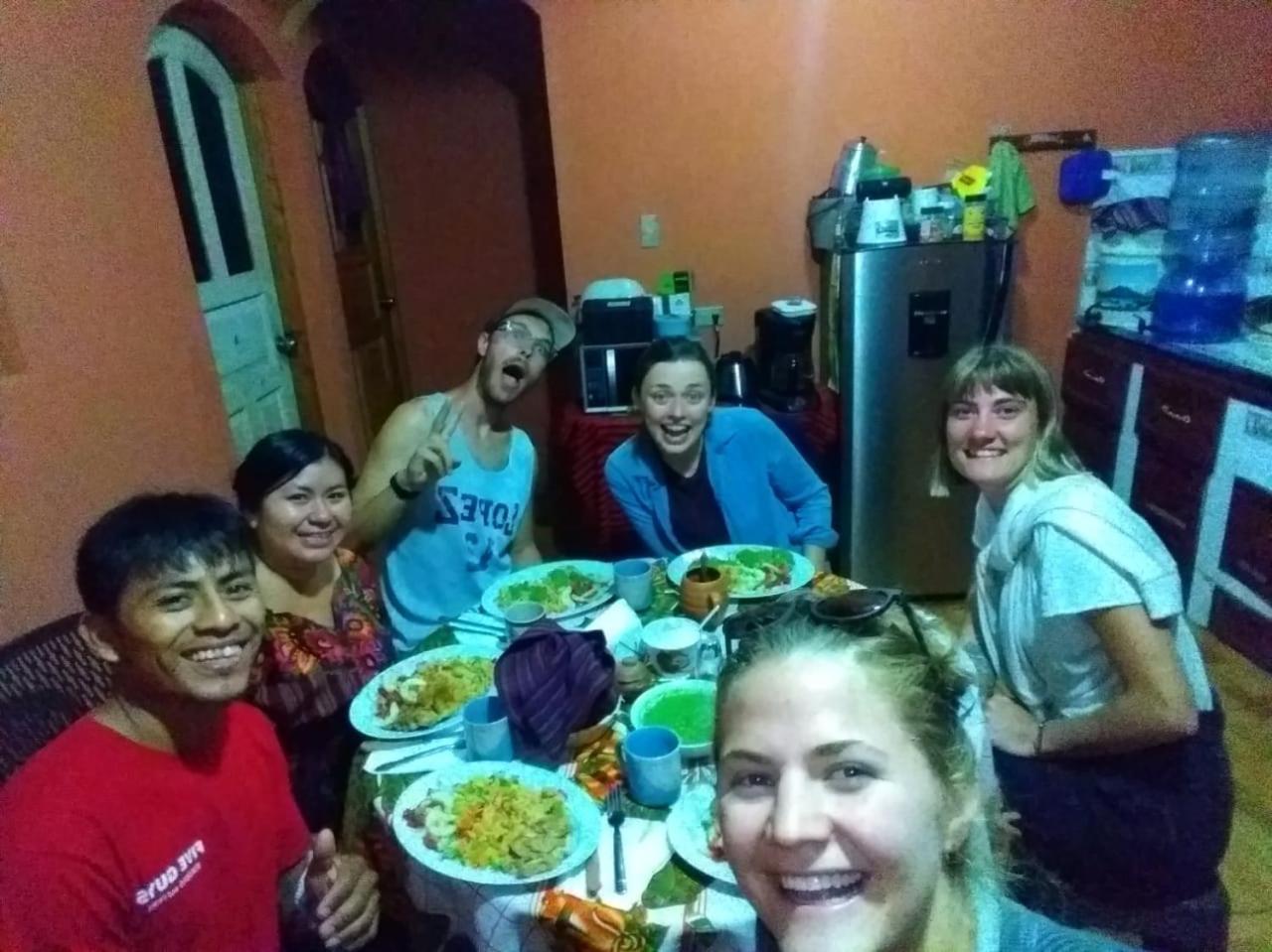 Posada Del Viajero - Mayan Travelers Inn Santa Cruz La Laguna Eksteriør bilde